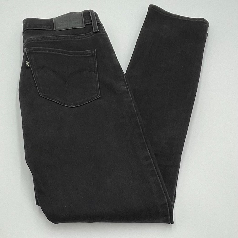 Levi 311 Women’s Shaping Skinny Jeans Size 28 x 29